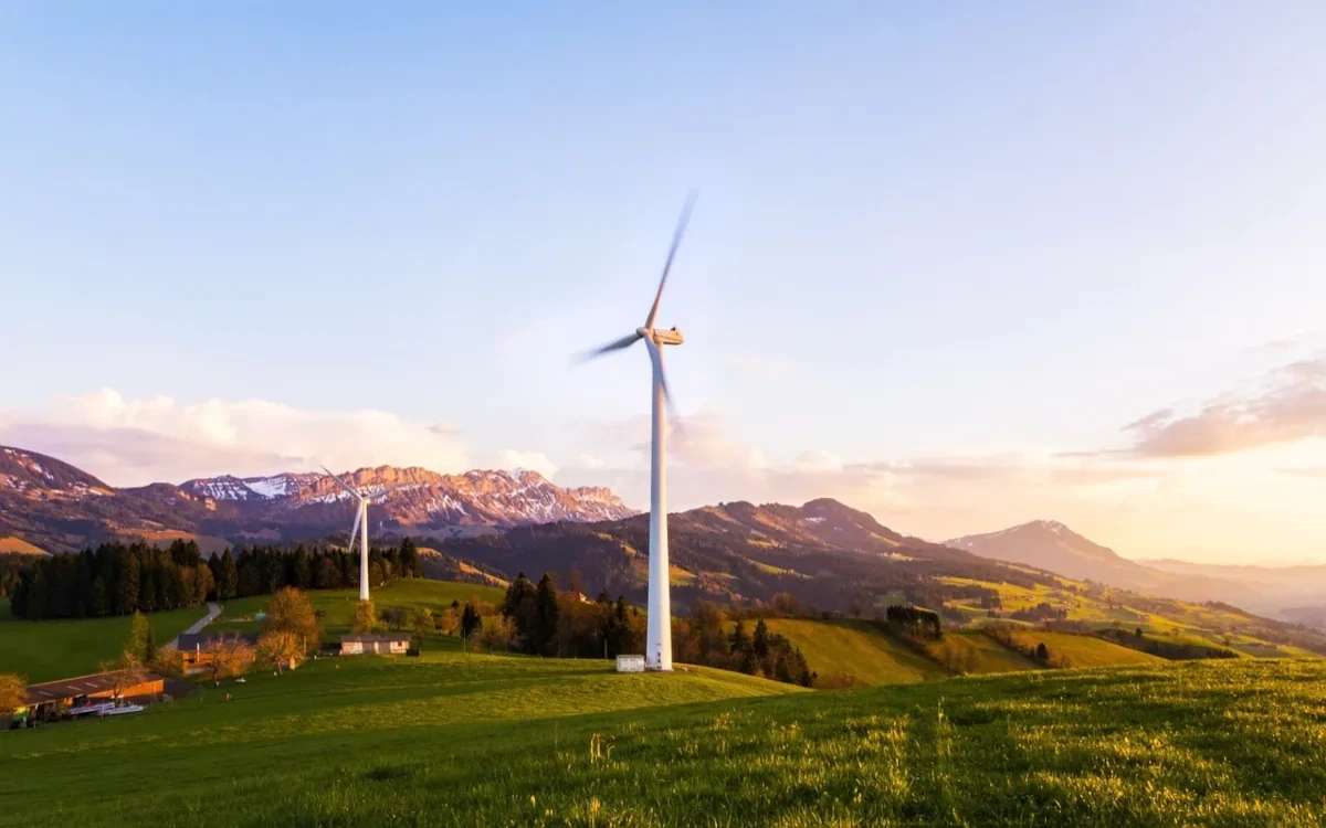 Hibridno osvjetljenje: povezivanje različitih izvora energije - pregled rješenja koja spajaju solarnu, vjetropotpaljivanu i druge energetske izvore s osvjetljenjem